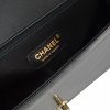 CHANEL Boy Bag Medium Light Gold Hardware Lackleder Handtasche Schwarz Second Hand 9