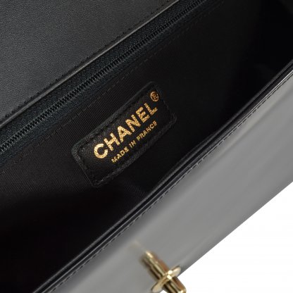 CHANEL Boy Bag Medium Light Gold Hardware Lackleder Handtasche Schwarz Second Hand 9