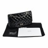 CHANEL 2.55 Reissue 226 Double Flap Bag Lackleder Handtasche Schwarz Second Hand 1
