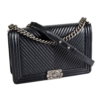 CHANEL Chevron Boy Bag Large Leder Handtasche Schwarz Second Hand 16751 1