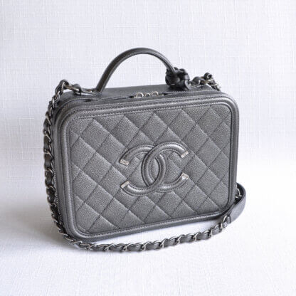 CHANEL Metallic Medium Filigree Vanity Bag Leder Handtasche Grau Second Hand 17484 2