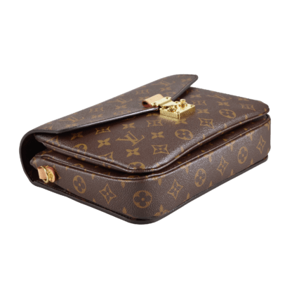 Louis Vuitton Pochette Metis Monogram Canvas Handtasche Second Hand 18143 4