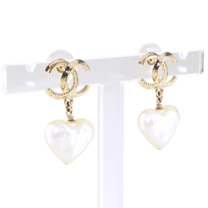 CHANEL 22C Pearl Heart Drop CC Dangle Earrings Second Hand 19349 3