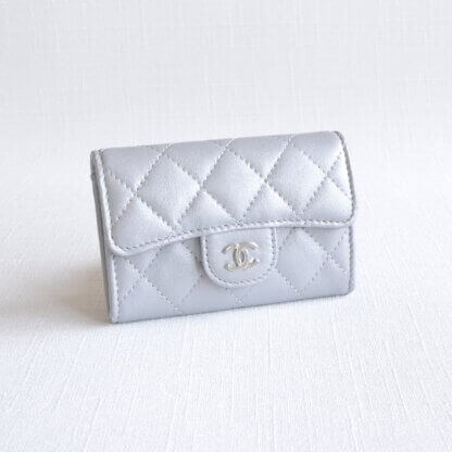 CHANEL Klassisches Kartenetui Leder Cardholder Metallic Silber Grau Second Hand 20772 11