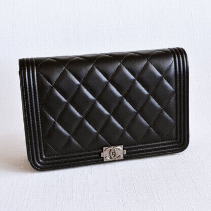 CHANEL Boy Wallet On Chain WOC Lammleder Schwarz Second Hand 21736 1