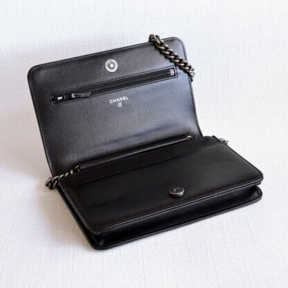 CHANEL Boy Wallet On Chain WOC Lammleder Schwarz Second Hand 21736 6