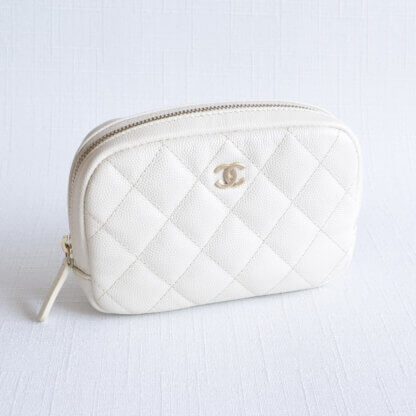 CHANEL Curvy Cosmetic Pouch Cavias Leather Cream White Second Hand 21726 1