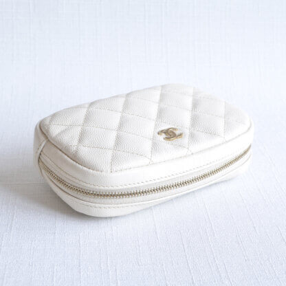 CHANEL Curvy Cosmetic Pouch Cavias Leather Cream White Second Hand 21726 5