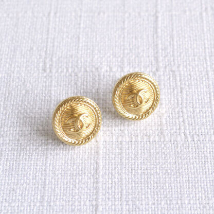 CHANEL 18A CC Button Earrings Ohrringe Gold Second Hand 22489 2