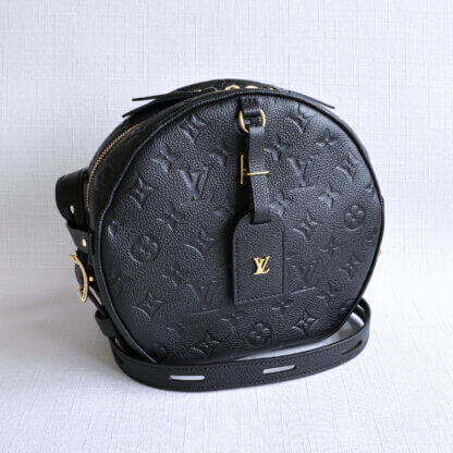 Louis Vuitton Boite Chapeau Souple Monogram Empreinte Leder Schwarz Second Hand 22438 1