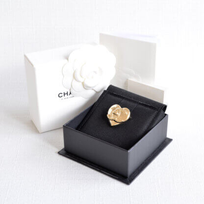 CHANEL 22B Heart Brooch Gold 22724 0