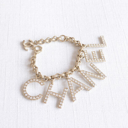 CHANEL 19S Letter Bracelet Logo Armband Strass Hellgold Pre-Loved 225112 2