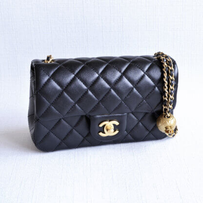 CHANEL Pearl Crush Rectangular Mini Flap Bag Lambskin Leather Black Schwarz Pre-Loved 125111 2