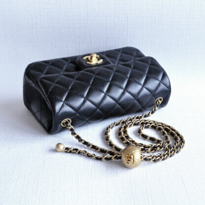 CHANEL Pearl Crush Rectangular Mini Flap Bag Lambskin Leather Black Schwarz Pre-Loved 125111 6