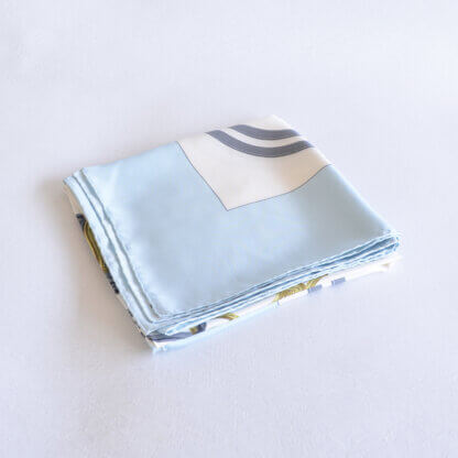Hermès Carré Brides de Gala Seidentuch Hellblau Weiß Second Hand 525317 1