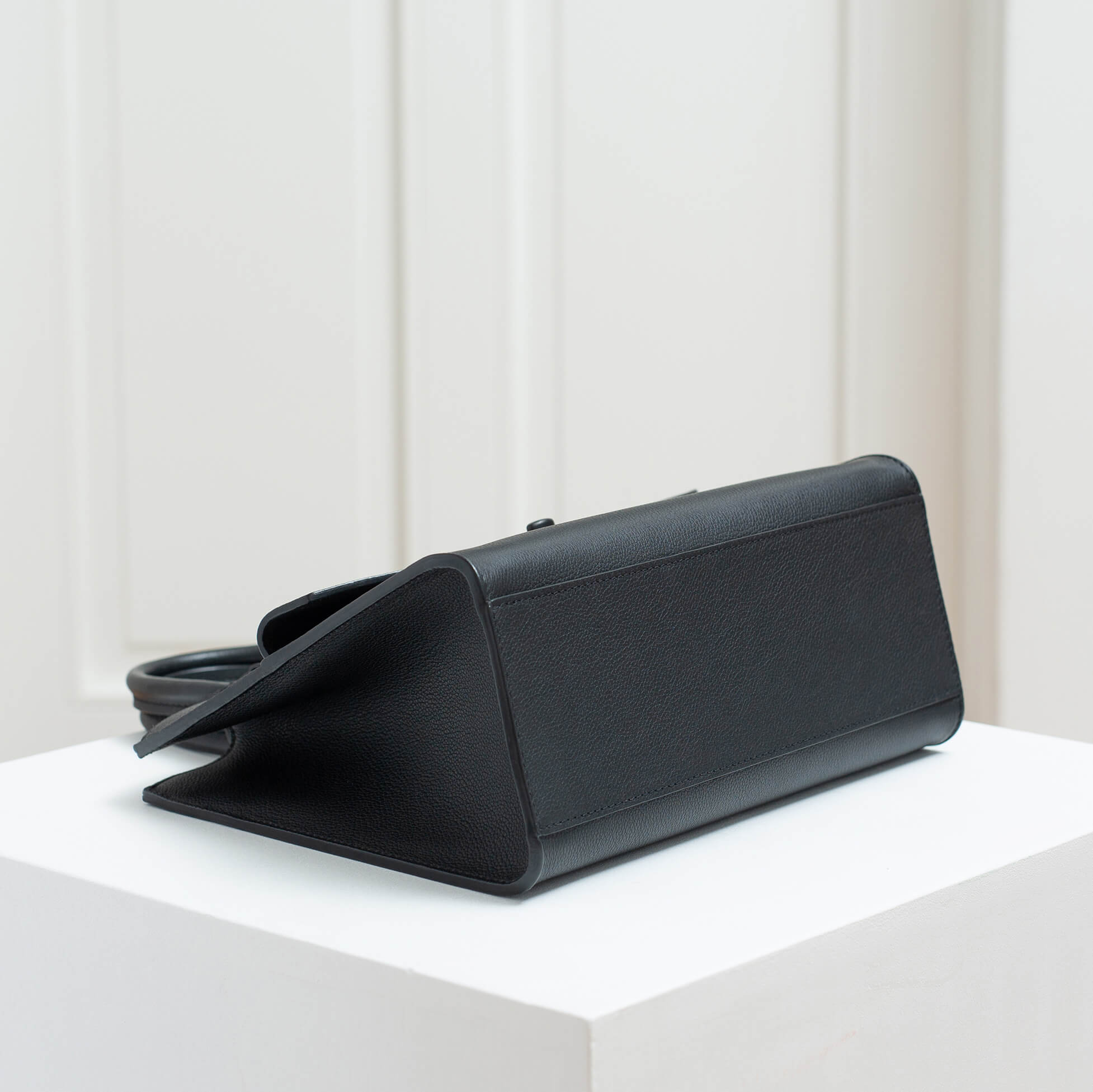 Louis Vuitton Lockme Tote PM Leder Handtasche Schwarz Pre-Loved 725216 03