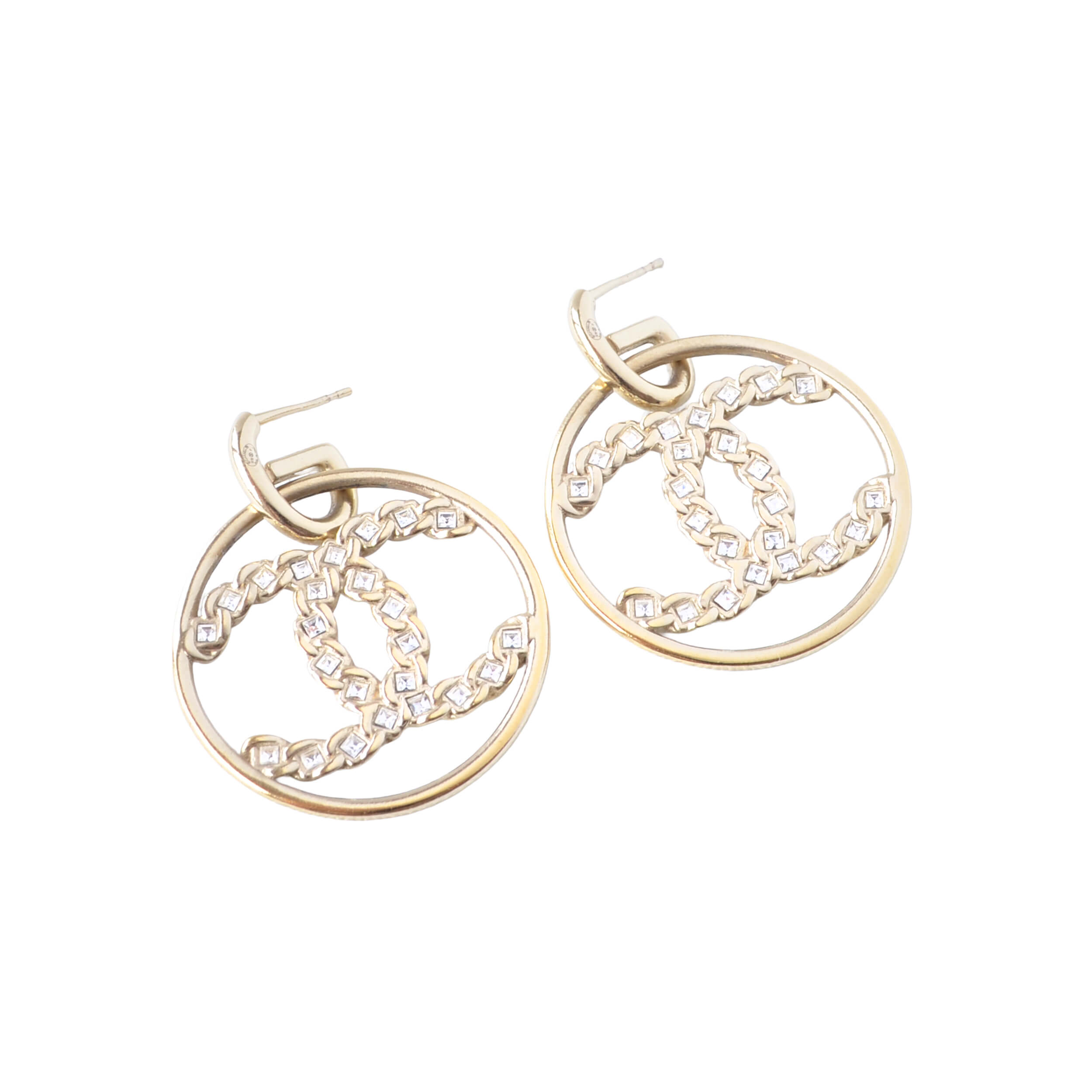 CHANEL 19P CC in Circle Hoop Earrings Kreolen Ohrringe Gold Pre-Loved 1125148 0 CHANEL 19P CC in Circle Hoop Earrings Kreolen Ohrringe Gold Pre-Loved 1125148 0