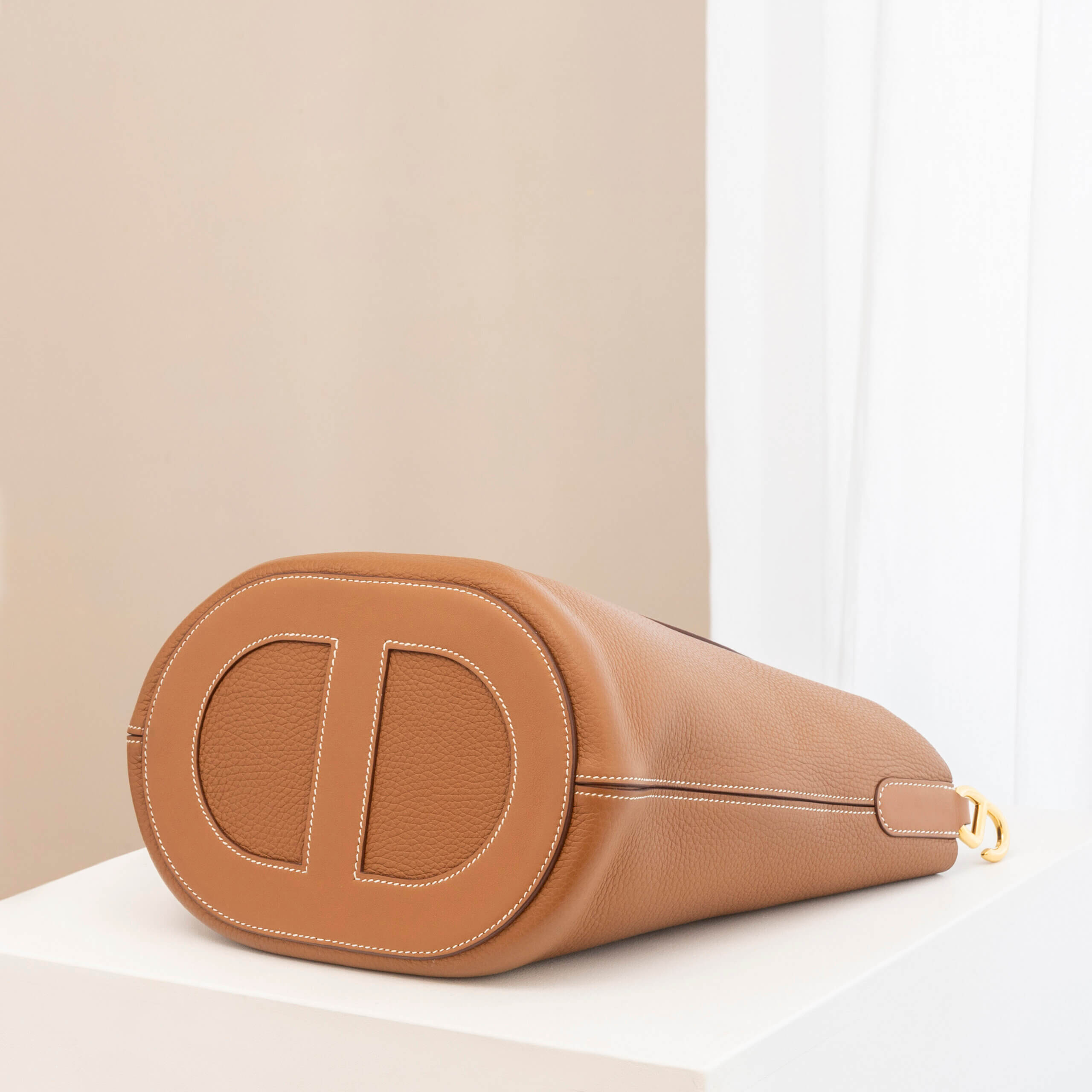 Louis Vuitton In The Loop 23 Leder Handtasche Braun Gold Pre-Loved 12631 4 Louis Vuitton In The Loop 23 Leder Handtasche Braun Gold Pre-Loved 12631 4