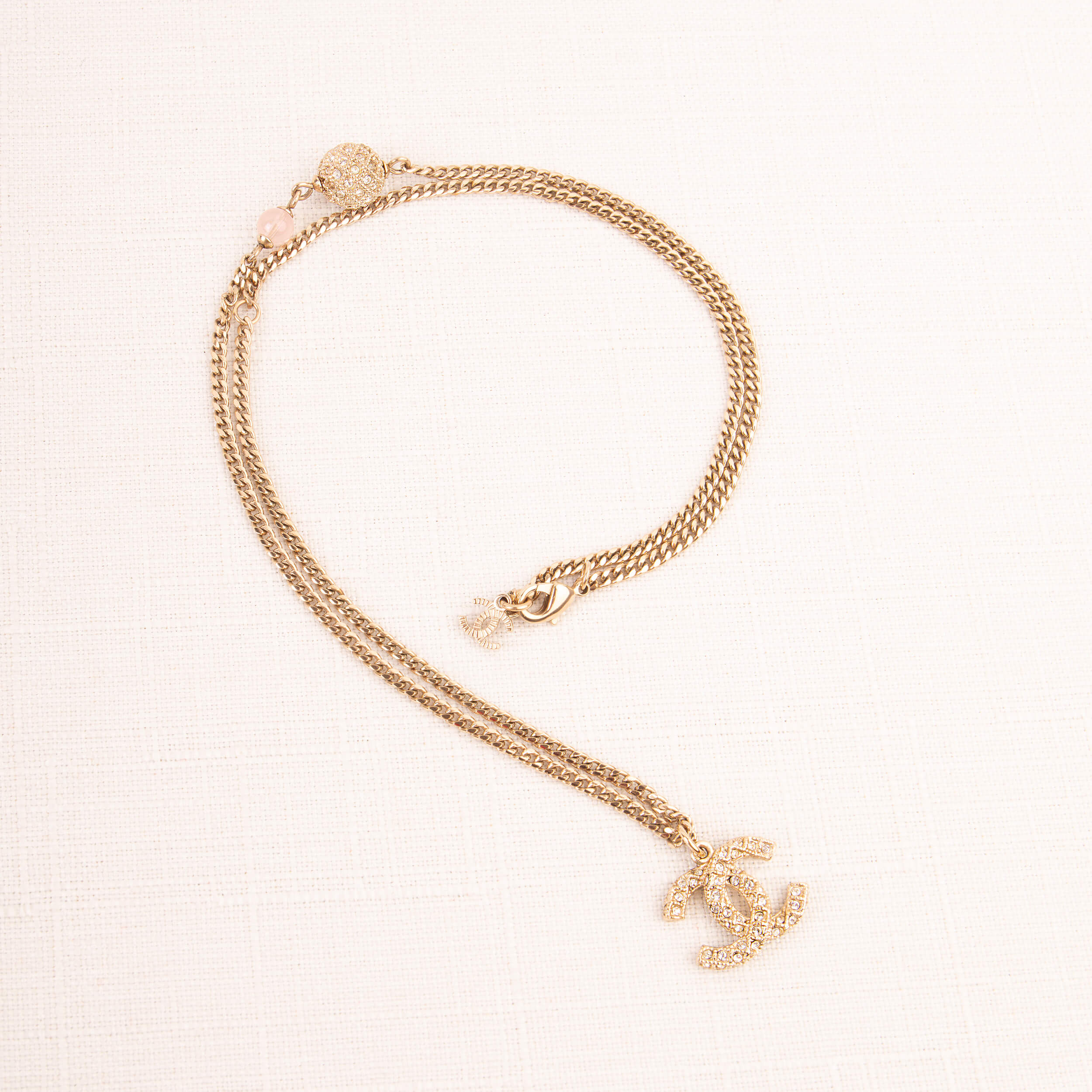 CHANEL 20K CC Pendant Necklace Halskette Gold Rosa Strass Pre-Loved 32618 2