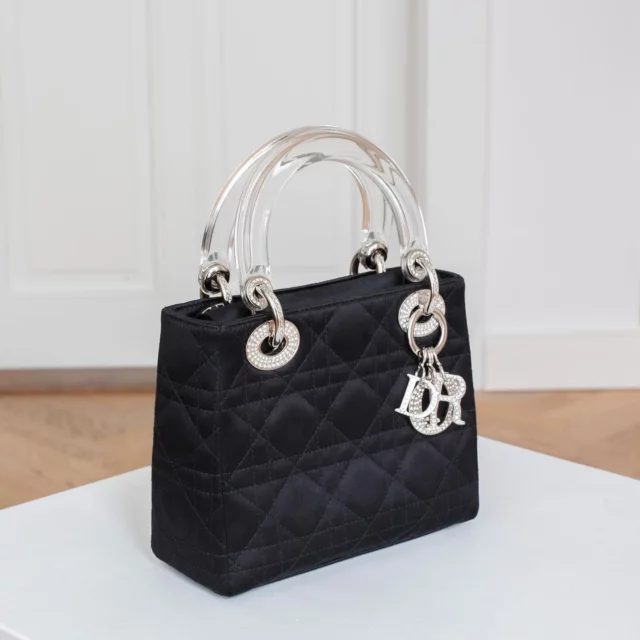 Dior Vintage Lady Dior Mini ____ ____ ____ ____ ____ ____ ____ ____ ____  Year: 2003  Condition: Very good condition  Measurements:17 x 15 x 7 cm  SilkSilk liningHardware in silver with crystals  Comes with:dustbag  Product ref. 52545 @baselle_com____ ____ ____ ____ ____ ____ ____ ____ ____  For more photos, details or purchase- visit baselle.com- email info@baselle.com- WhatsApp +49157 92339986- direct IG message  📍 Germany📦 Worldwide shipping💳 PayPal, Klarna, easyCredit installments, credit card, bank transfer💯% Authentic Guaranteed or your money back  ℹ️ BASELLE is an independent luxuryconsignment in e-commerce. It has no association and/or affiliation with the brands whose items are offered for sale on its website/app/instagram. All trademarks and copyrights remain sole property to the brands  #dior #bagaddict #luxurybagsforsale #diorbag #diorlady #dioraddict #baglover #fashion #diorladyminibag #diormini #styleinspiration #diorcollection #luxurybags #luxury#cc #diorforsale #secondhand #diorjadore #luxurylover  #prelovedluxury #baselle #fashioninspo #vintagedior #diorlove #inspo #diorclassicbag #designer #diorsecondhand #prelovedluxury #baselle.com
